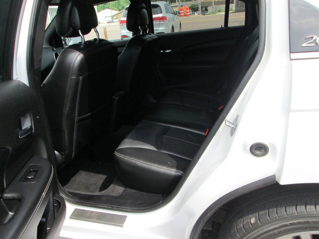2012 Chrysler 200 Image 8