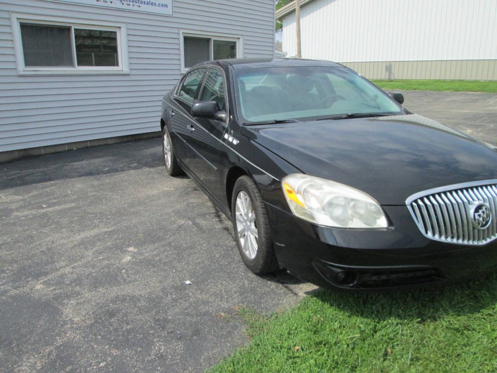 2011 Buick Lucerne Image 4
