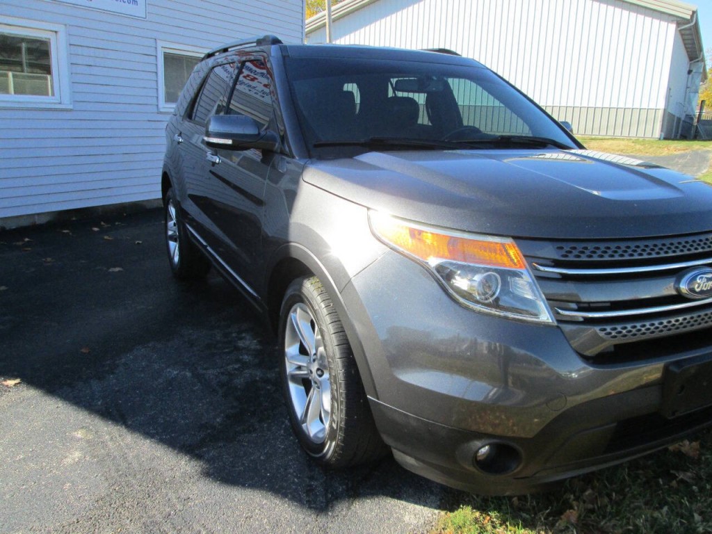 2015 Ford Explorer Image 2