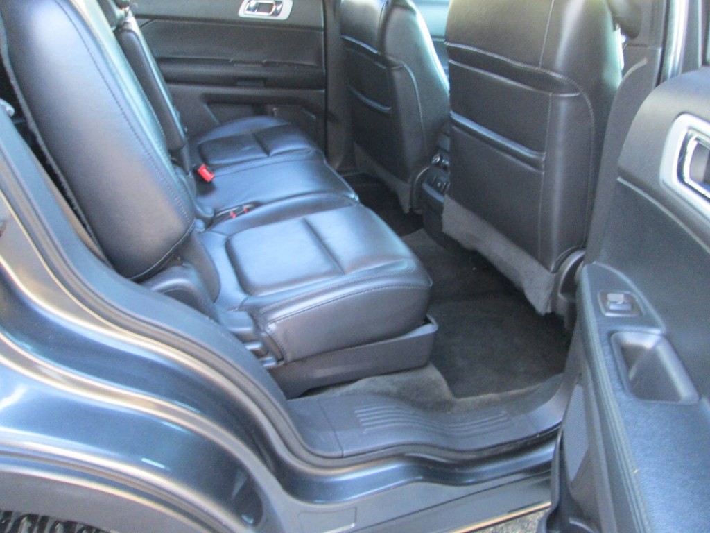 2015 Ford Explorer Image 11