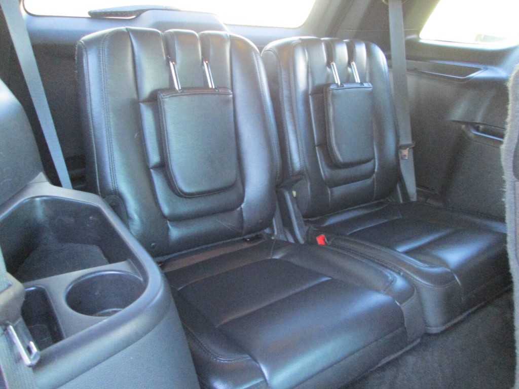 2015 Ford Explorer Image 12
