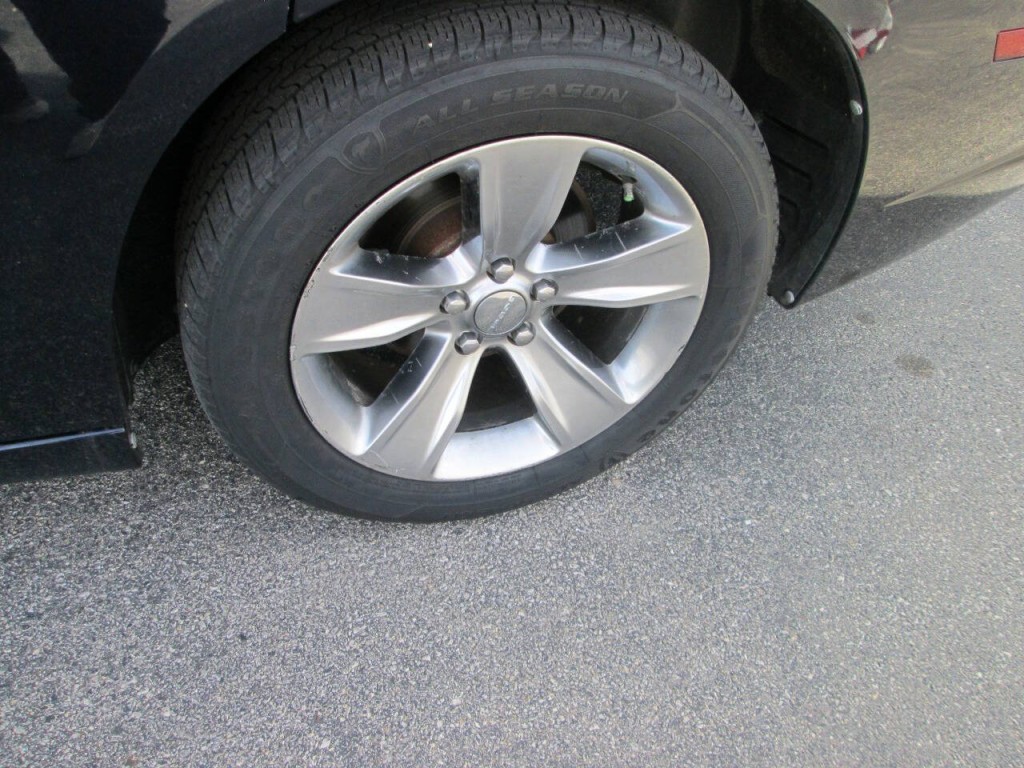 2011 Dodge Charger Image 7