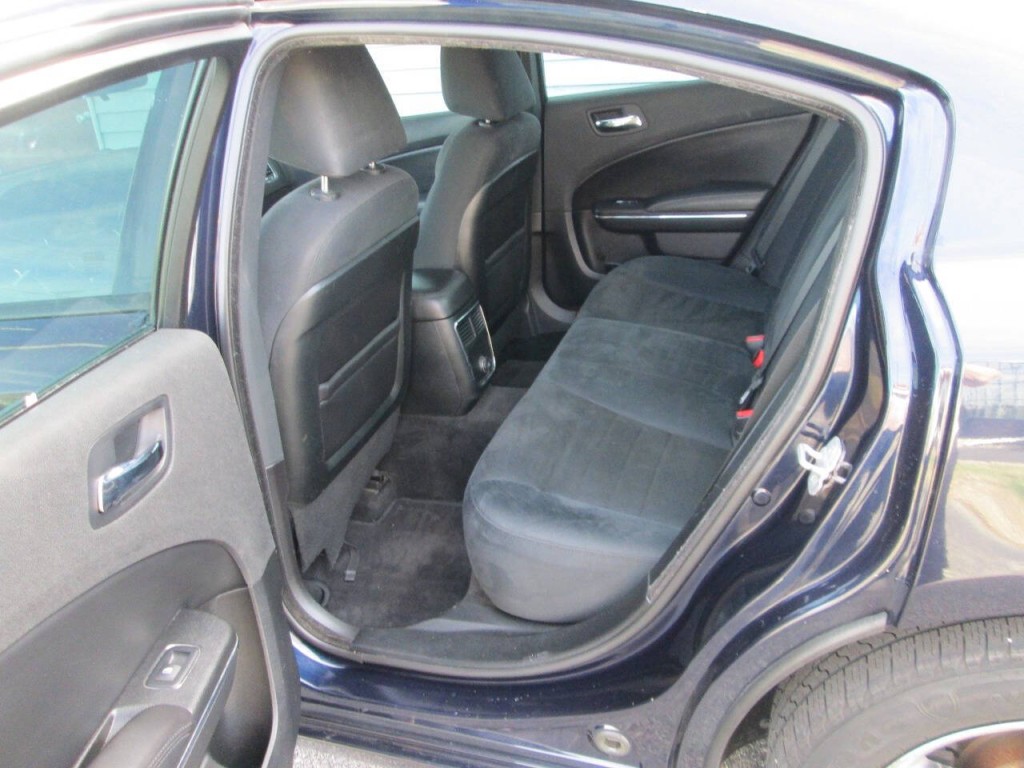 2011 Dodge Charger Image 11