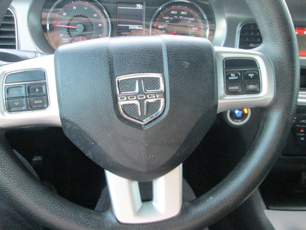 2011 Dodge Charger Image 16