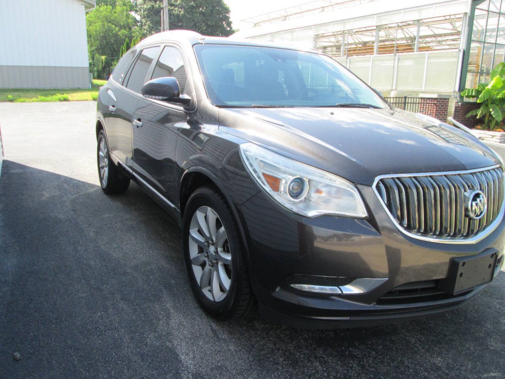 2017 Buick Enclave Image 2