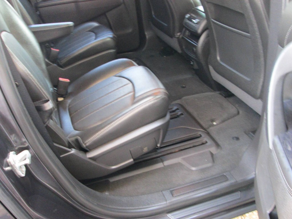 2017 Buick Enclave Image 11