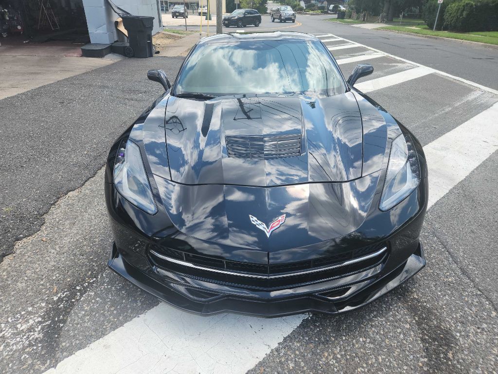 2018 Chevrolet Corvette Image 2