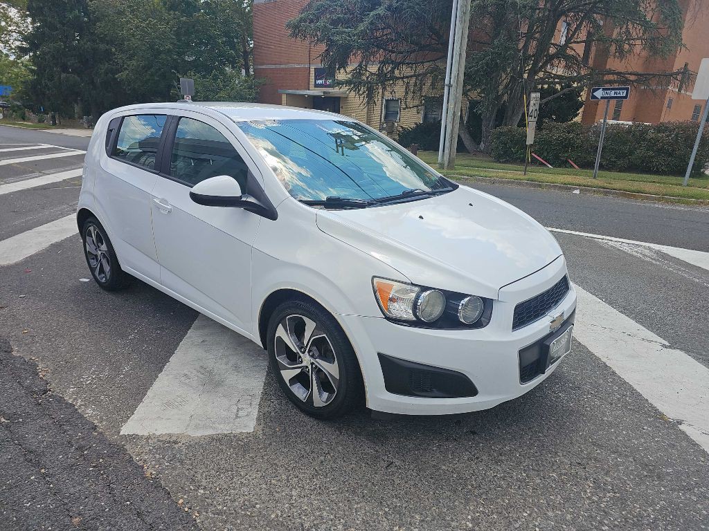 2015 Chevrolet Sonic Image 4