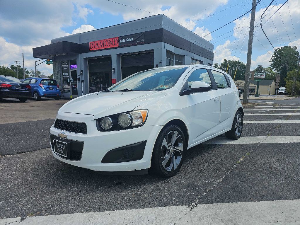2015 Chevrolet Sonic Image 1