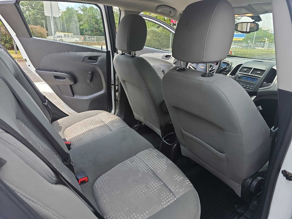 2015 Chevrolet Sonic Image 13