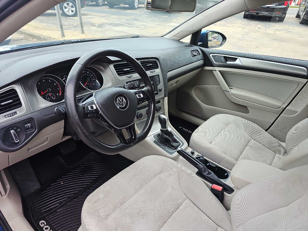 2016 Volkswagen Golf Image 9