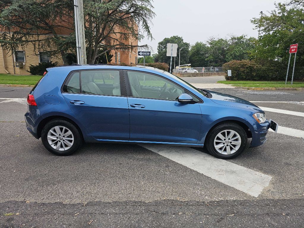 2016 Volkswagen Golf Image 4