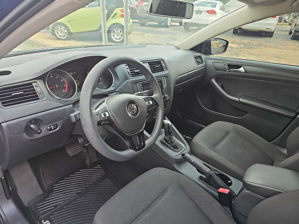 2016 Volkswagen Jetta Image 9