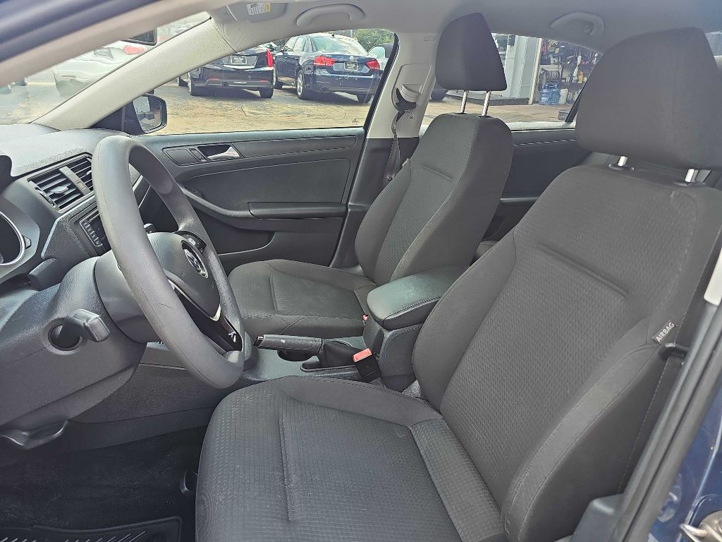 2016 Volkswagen Jetta Image 10