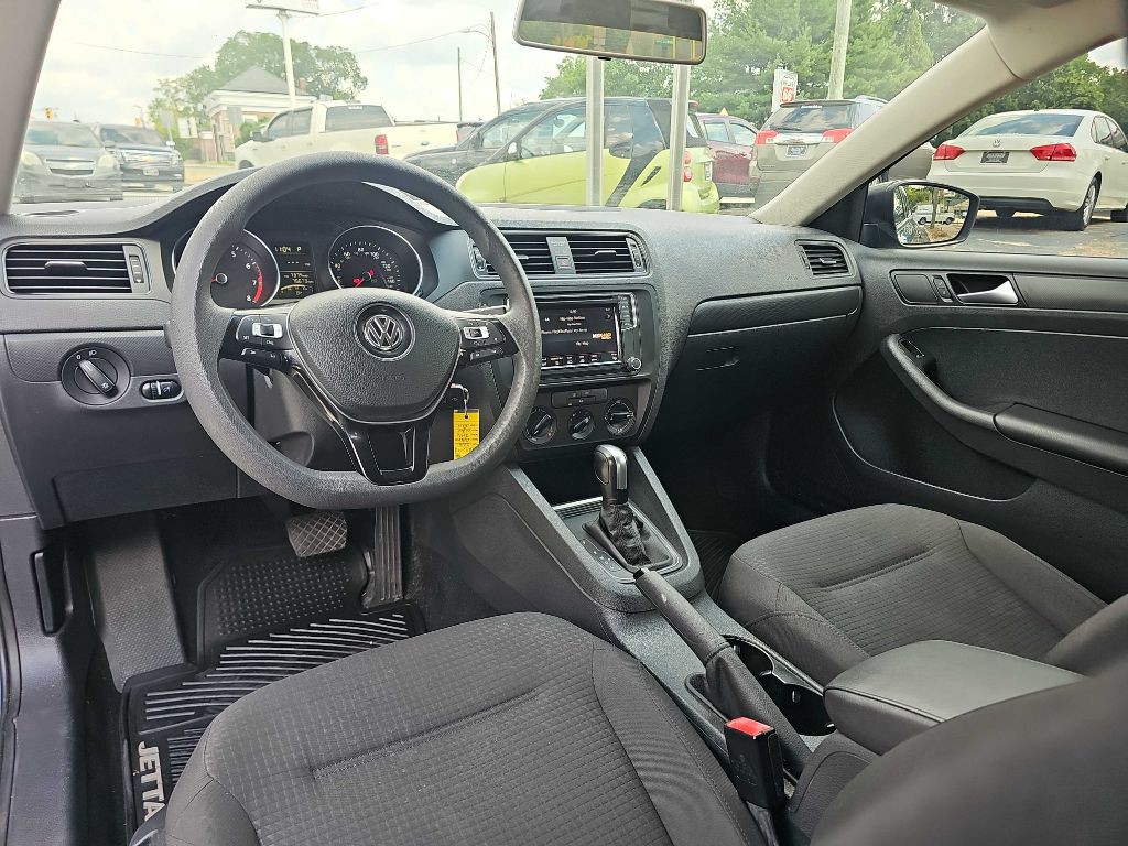 2016 Volkswagen Jetta Image 11