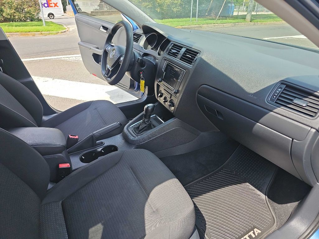 2016 Volkswagen Jetta Image 12
