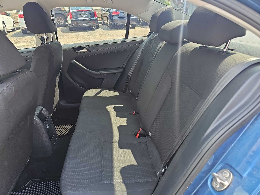 2016 Volkswagen Jetta Image 13