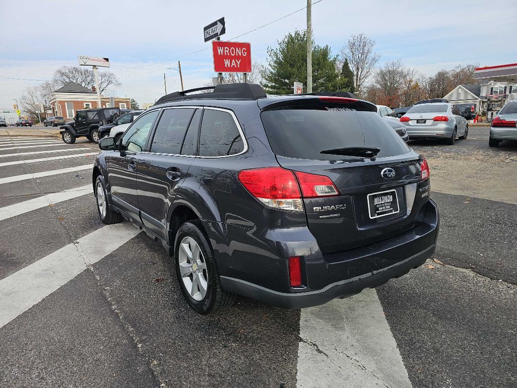2013 Subaru Outback Image 7