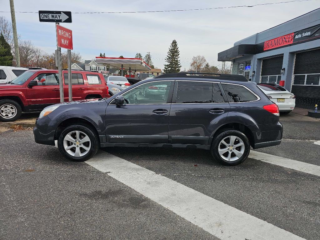 2013 Subaru Outback Image 8