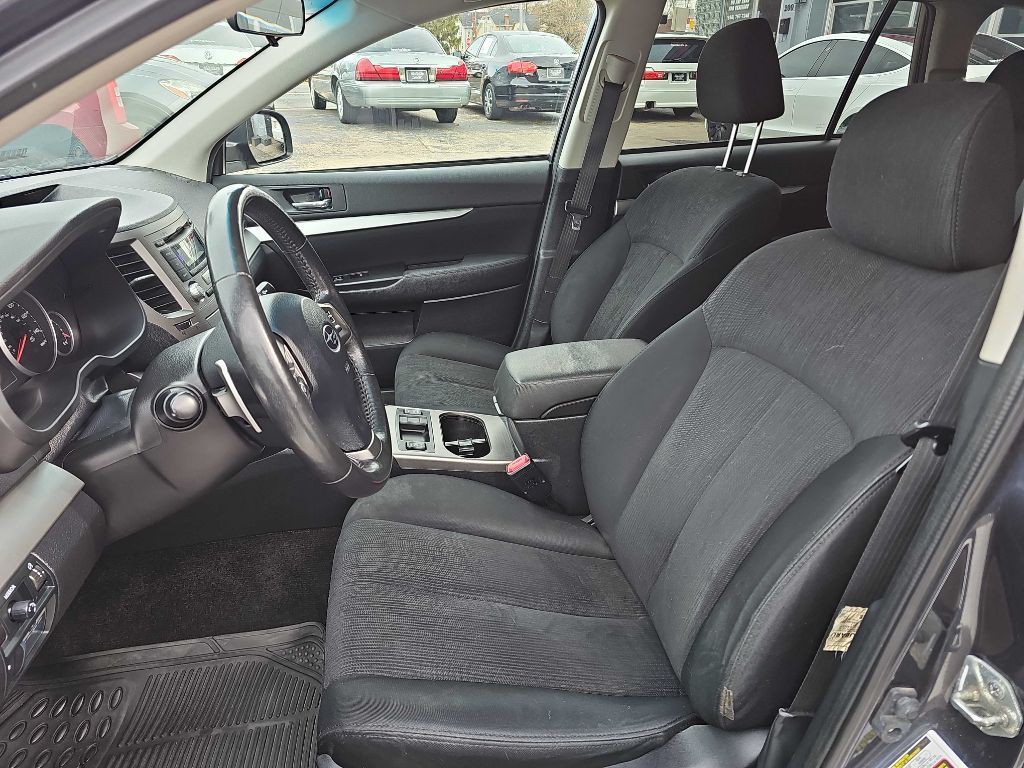 2013 Subaru Outback Image 9