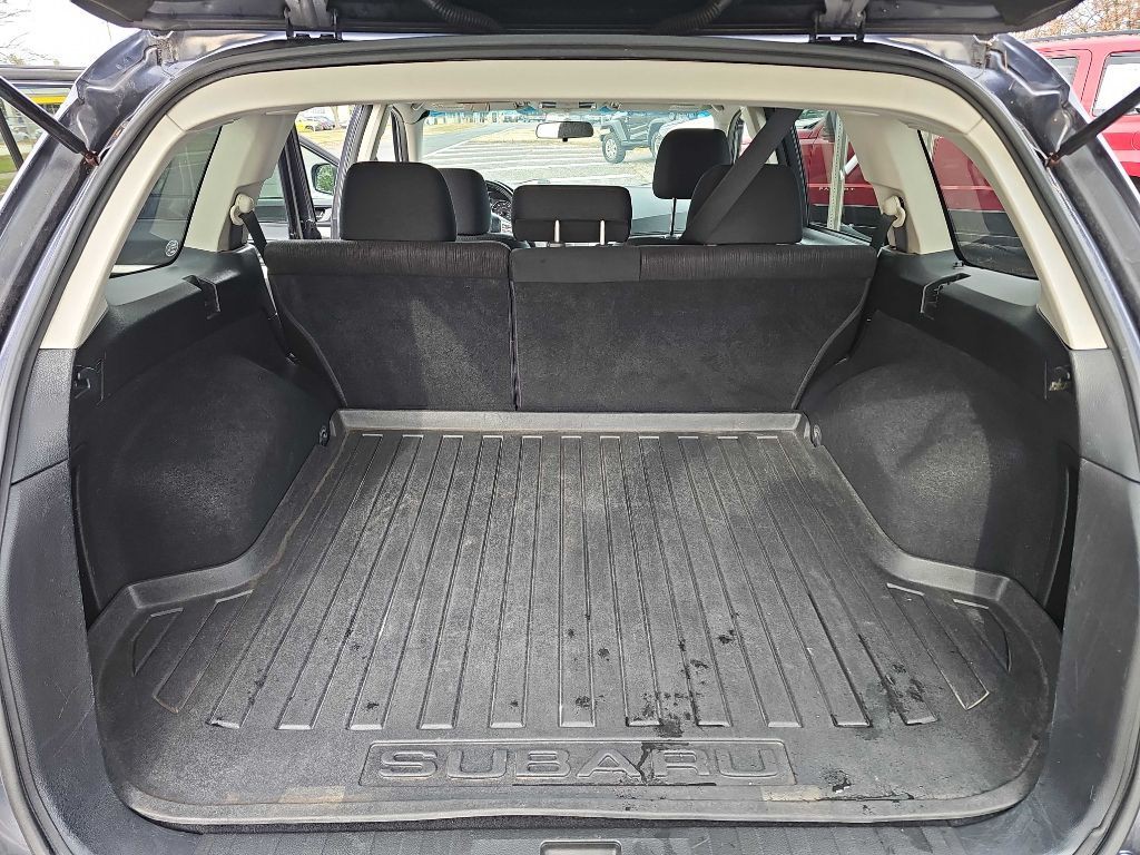 2013 Subaru Outback Image 15