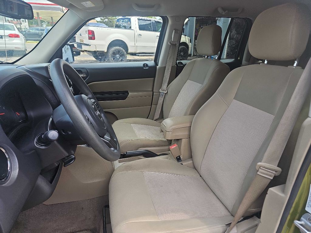 2012 Jeep Patriot Image 10