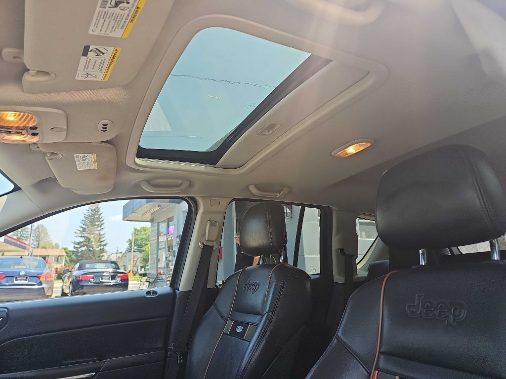 2011 Jeep Compass Image 16