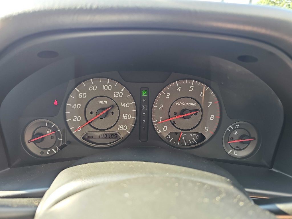 2000 Nissan Skyline Image 17