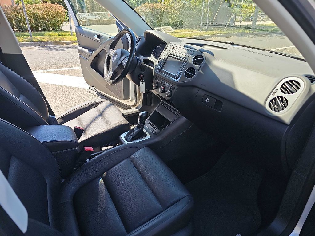 2015 Volkswagen Tiguan Image 14