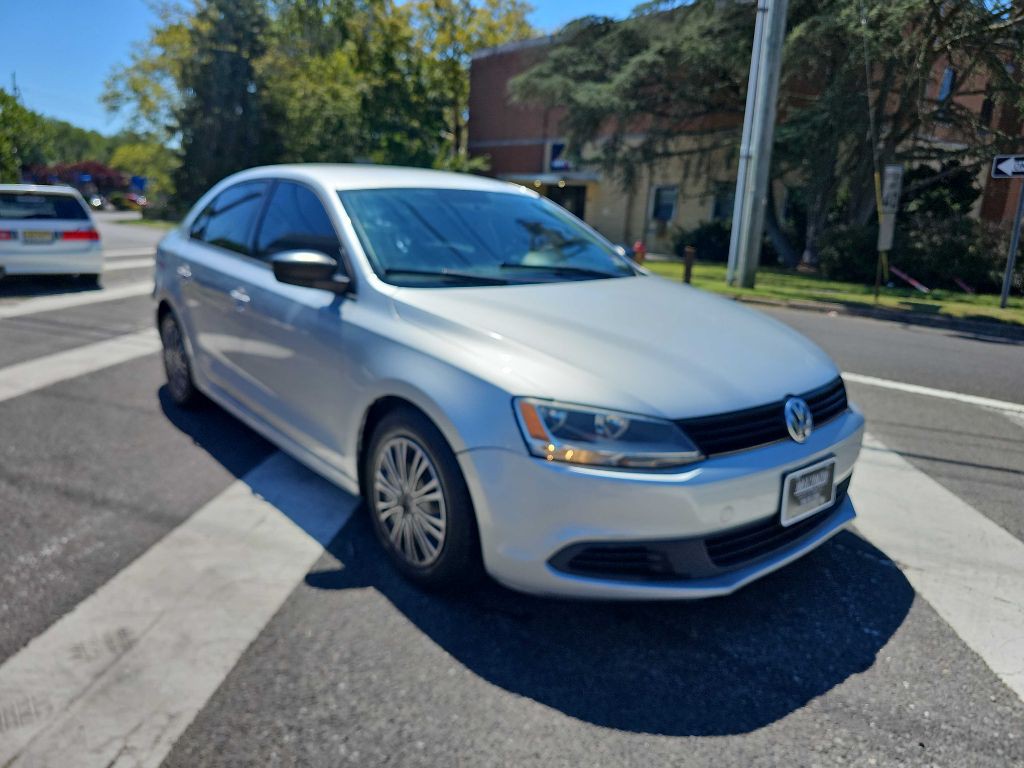 2013 Volkswagen Jetta Image 3