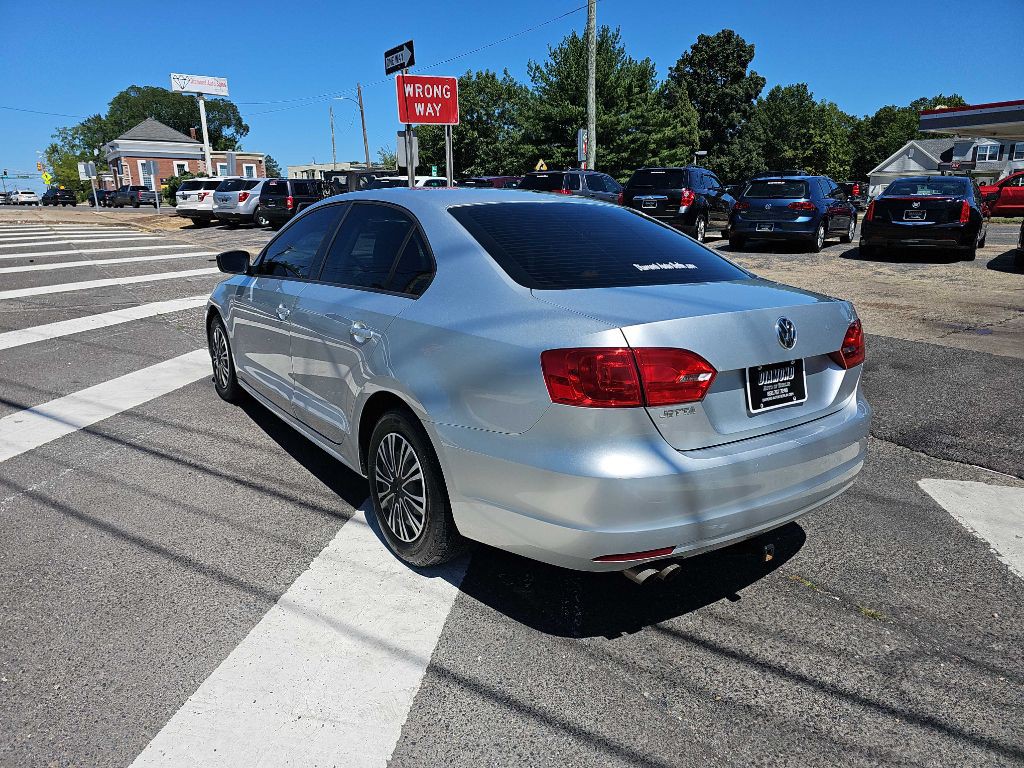 2013 Volkswagen Jetta Image 8