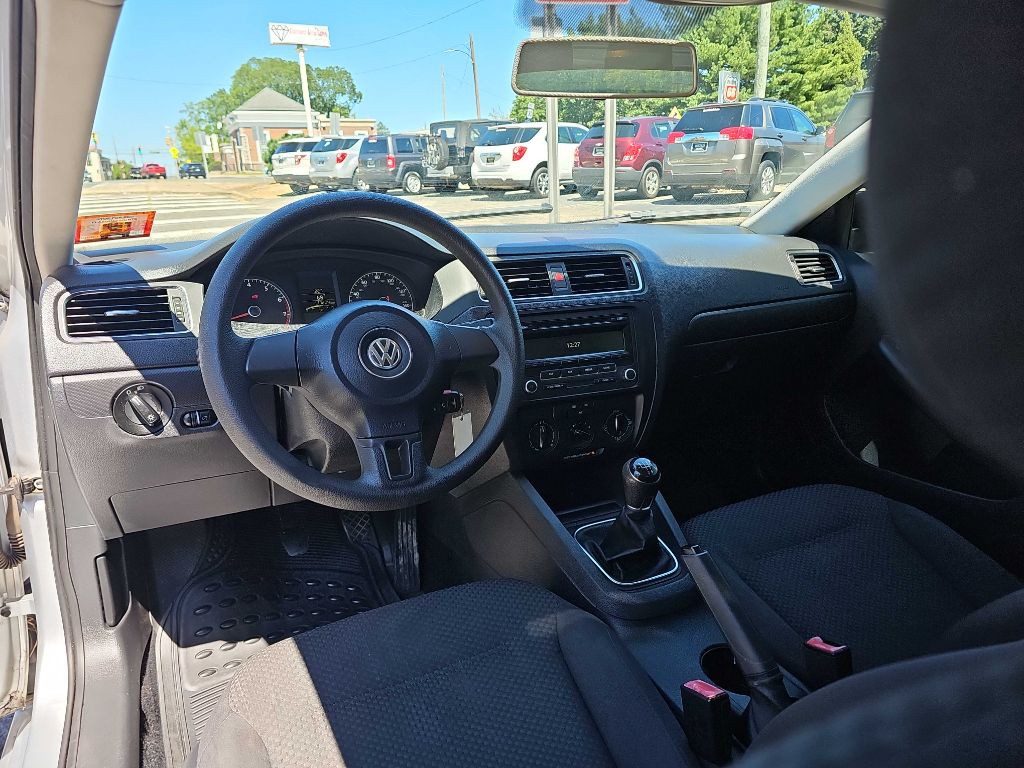 2013 Volkswagen Jetta Image 11