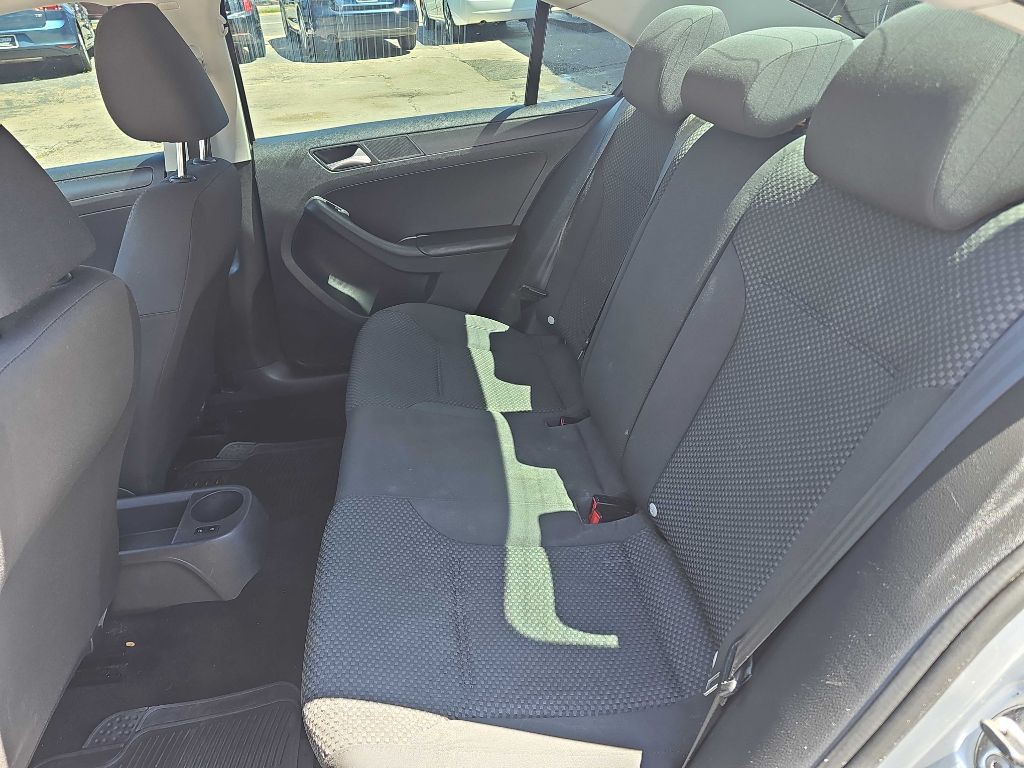 2013 Volkswagen Jetta Image 12