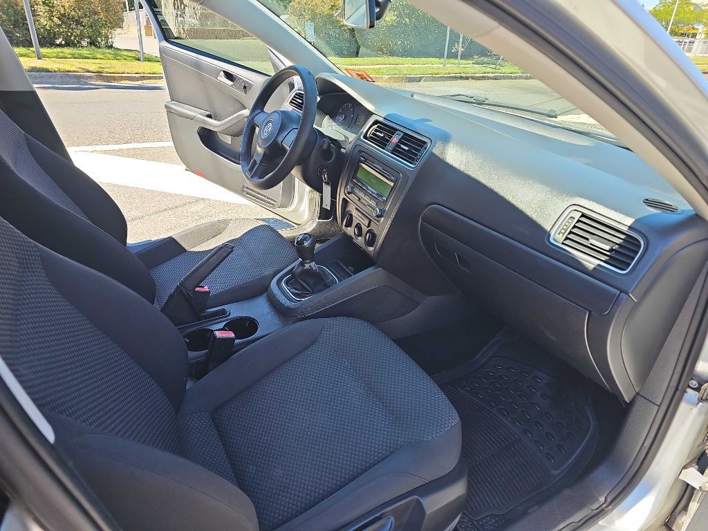 2013 Volkswagen Jetta Image 13
