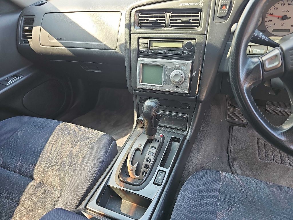 1998 Nissan Stagea Image 18
