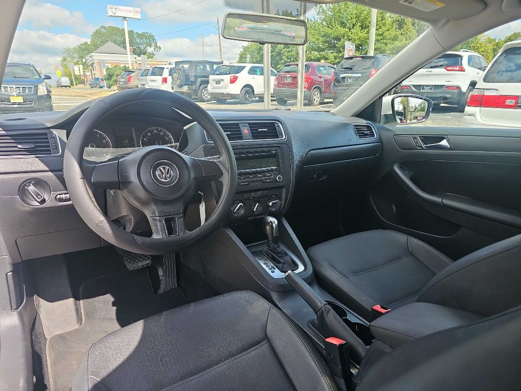 2012 Volkswagen Jetta Image 10