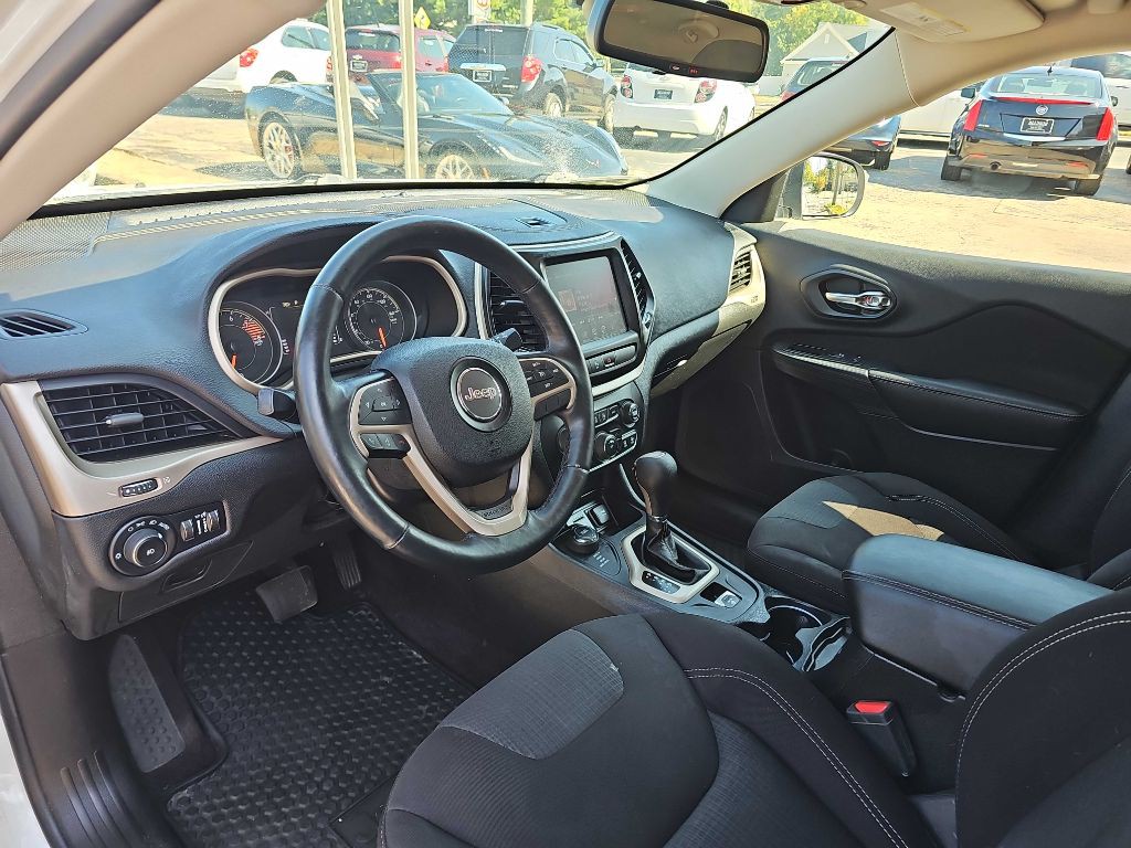 2017 Jeep Cherokee Image 9