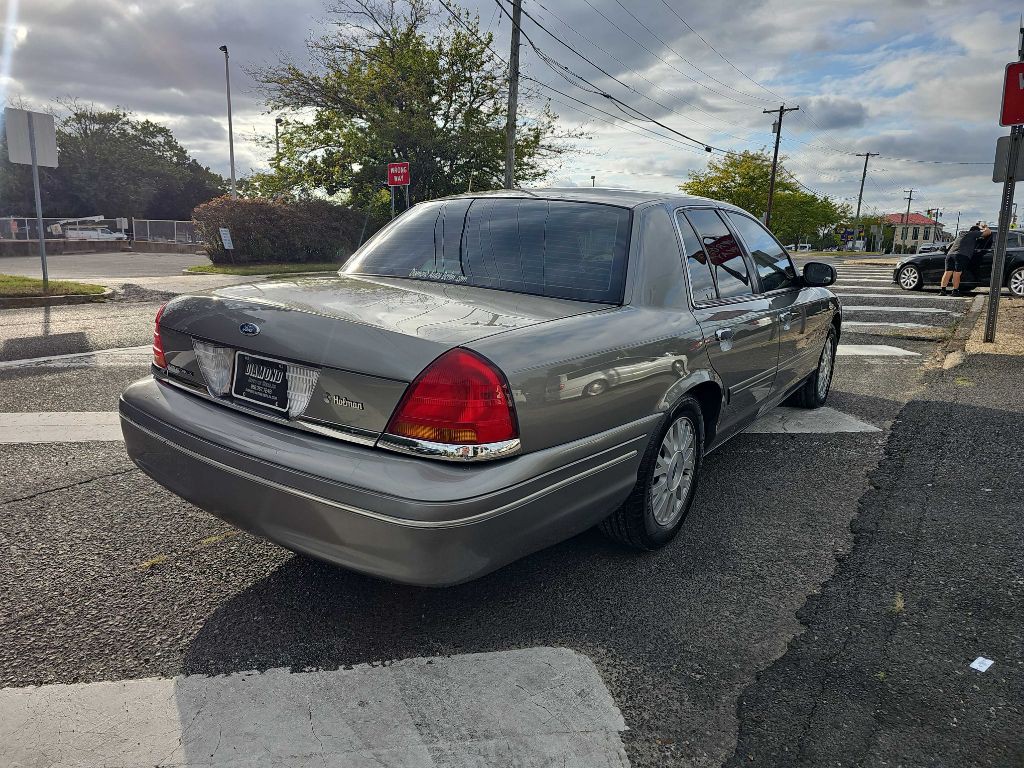 2003 Ford Crown Victoria Image 5