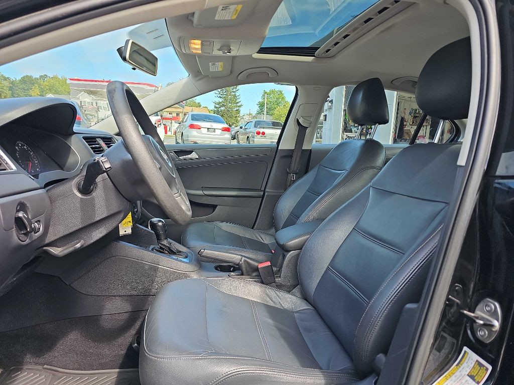 2013 Volkswagen Jetta Image 10