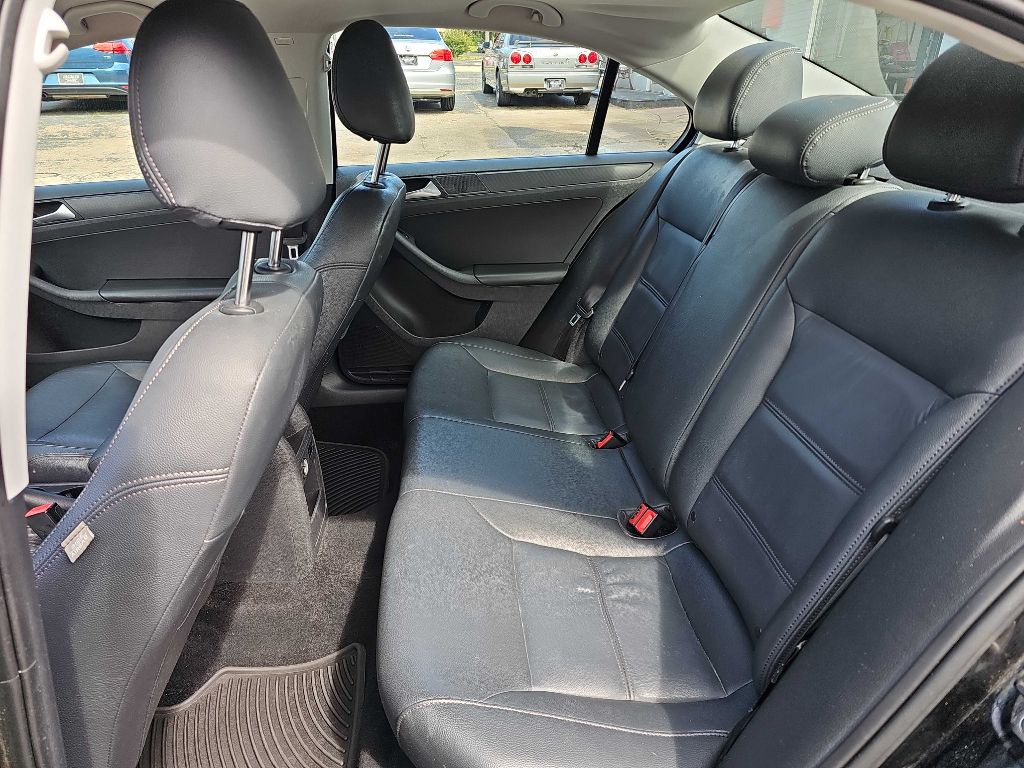 2013 Volkswagen Jetta Image 12