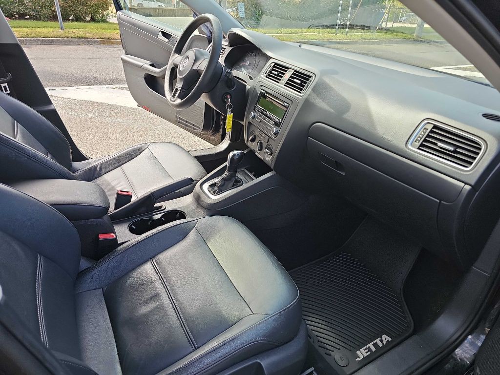 2013 Volkswagen Jetta Image 13
