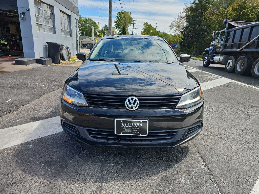 2013 Volkswagen Jetta Image 2