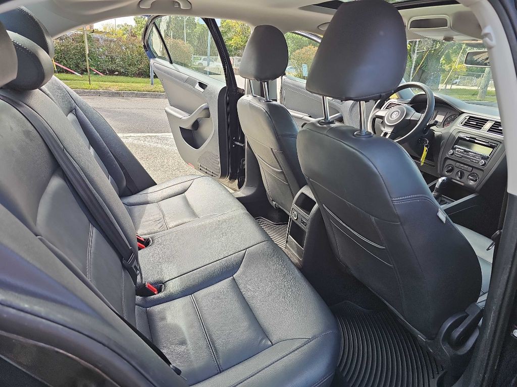 2013 Volkswagen Jetta Image 14