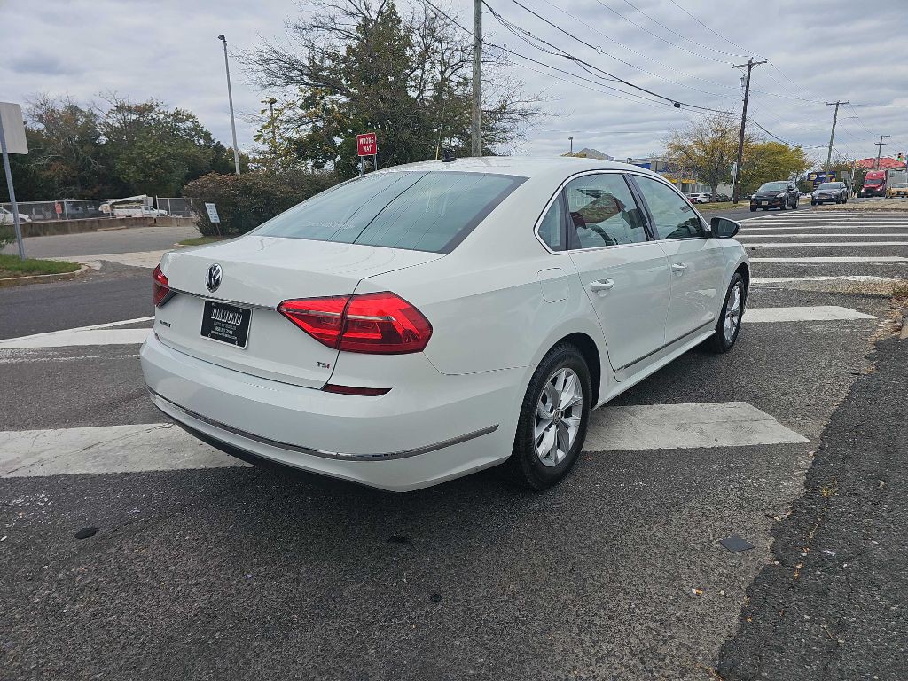 2016 Volkswagen Passat Image 5