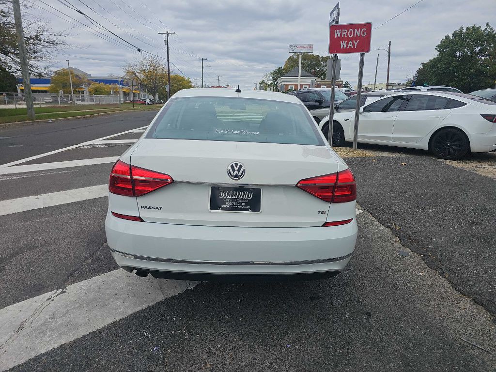 2016 Volkswagen Passat Image 6