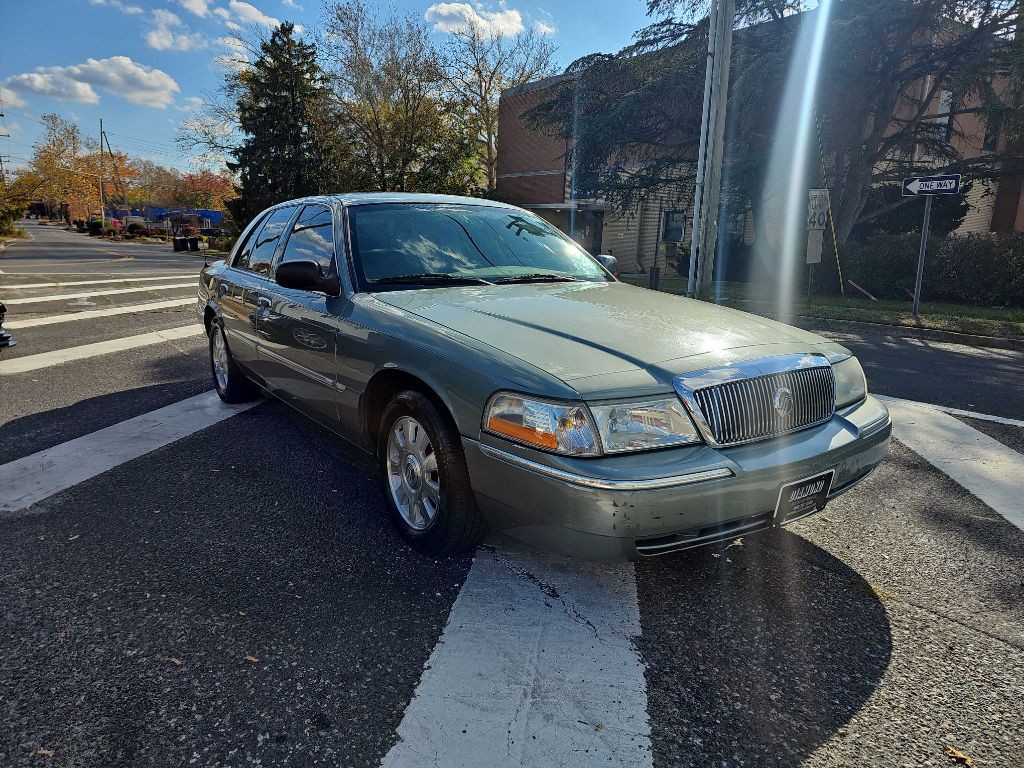 2005 Mercury Grand Marquis Image 3