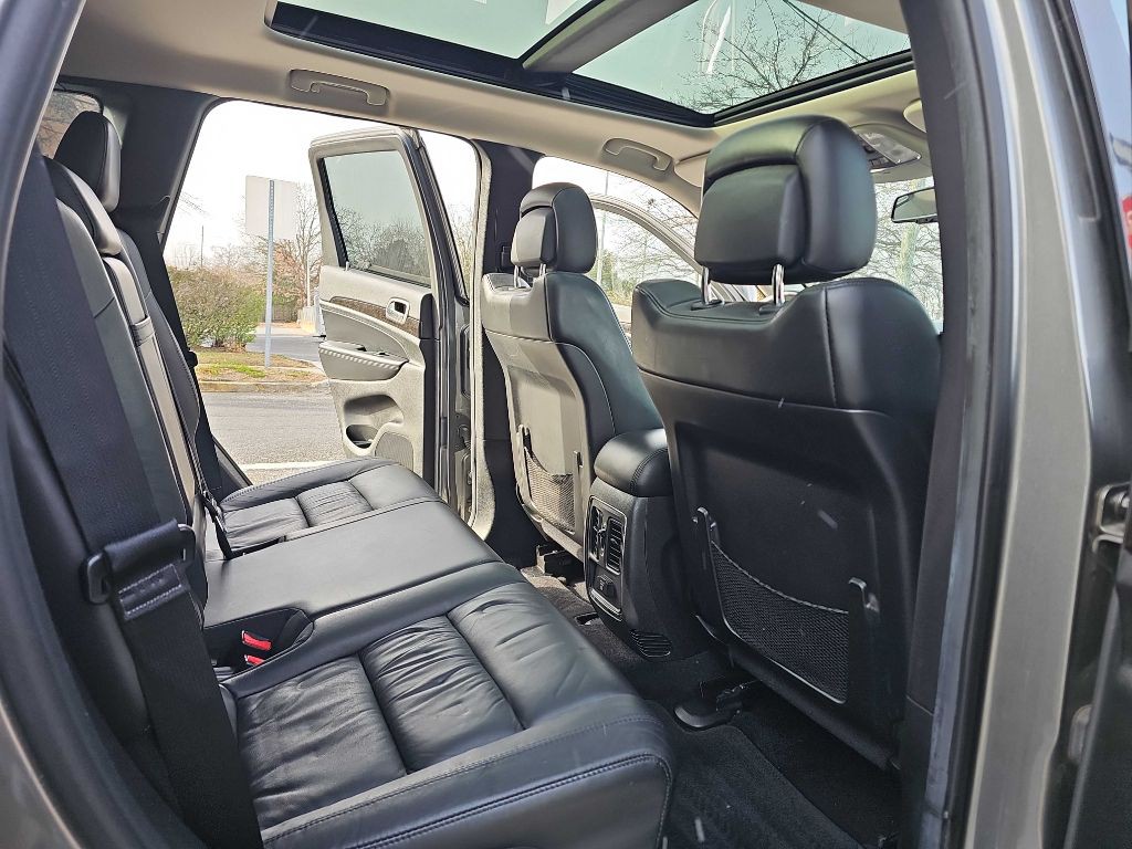 2012 Jeep Grand Cherokee Image 13