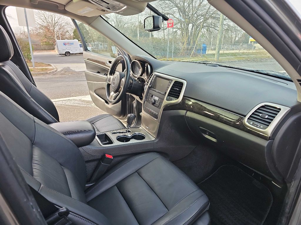 2012 Jeep Grand Cherokee Image 14