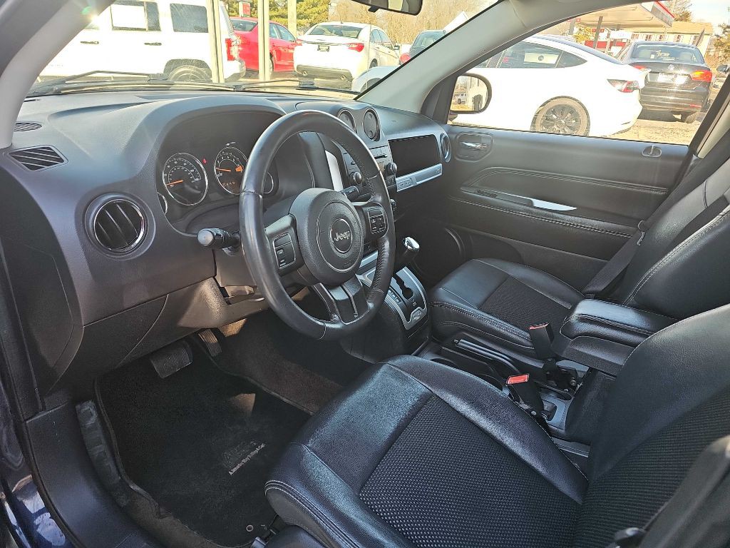 2014 Jeep Compass Image 10