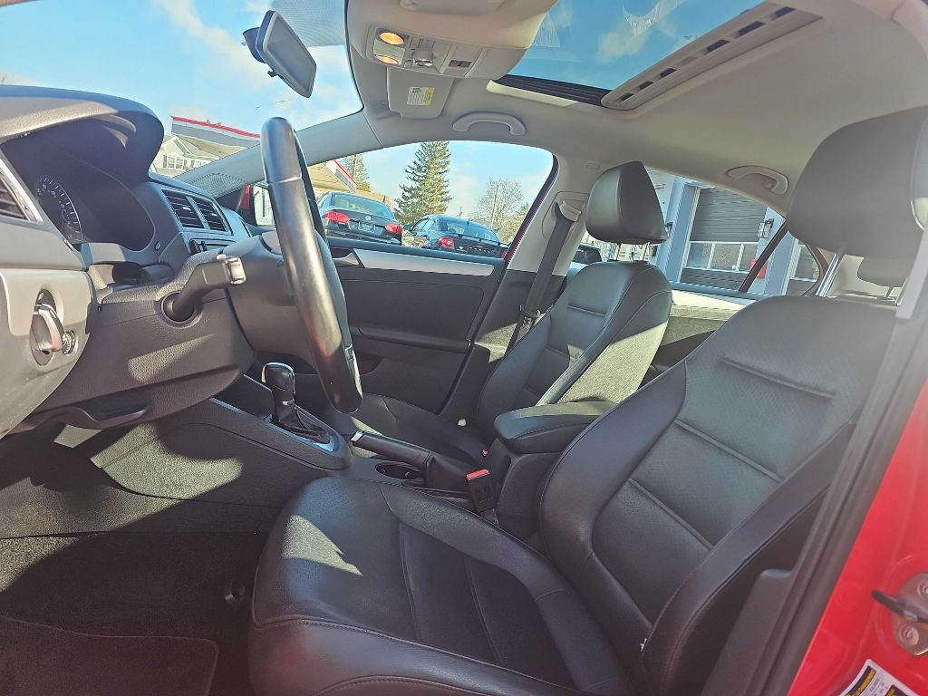 2014 Volkswagen Jetta Image 10